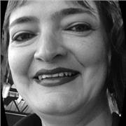 Profesor de inglés con experiencia en clases para adolescentes y adultos